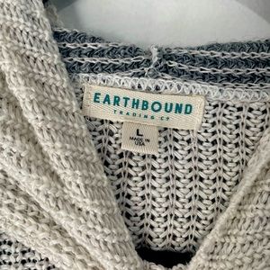 Knitted sweater with hoodie